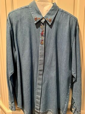 Women’s Capacity Long Sleeve Fall Autumn Embroidered Denim Shirt- Size Large